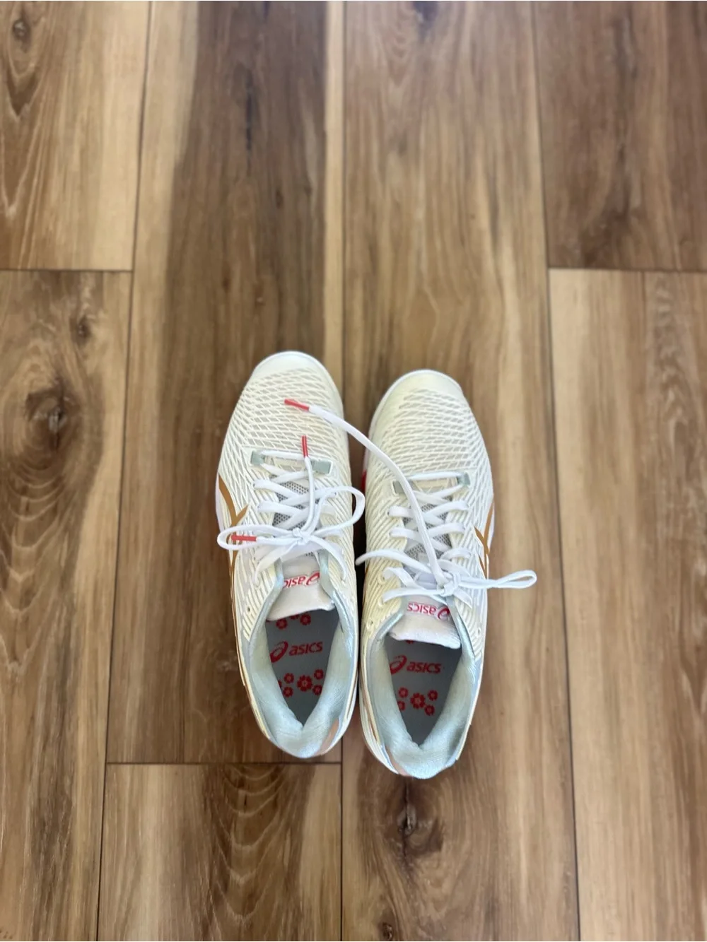 ASICS women’s solution speed FF 2 LE white champagne sneakers size 11.5